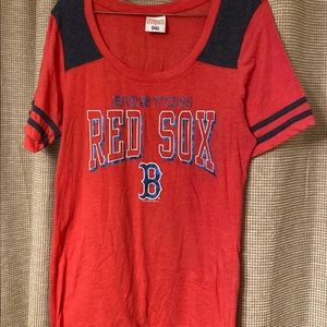 Boston Red Sox 3/4 length t shirt Size L